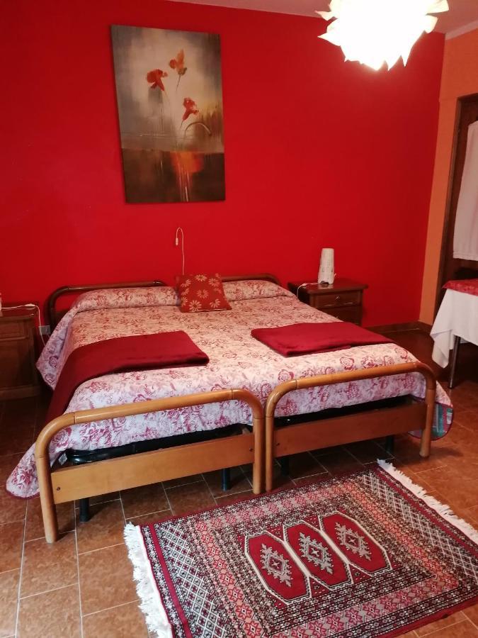Agriturismo La Ruota モンテルーポ・アルベーゼ エクステリア 写真
