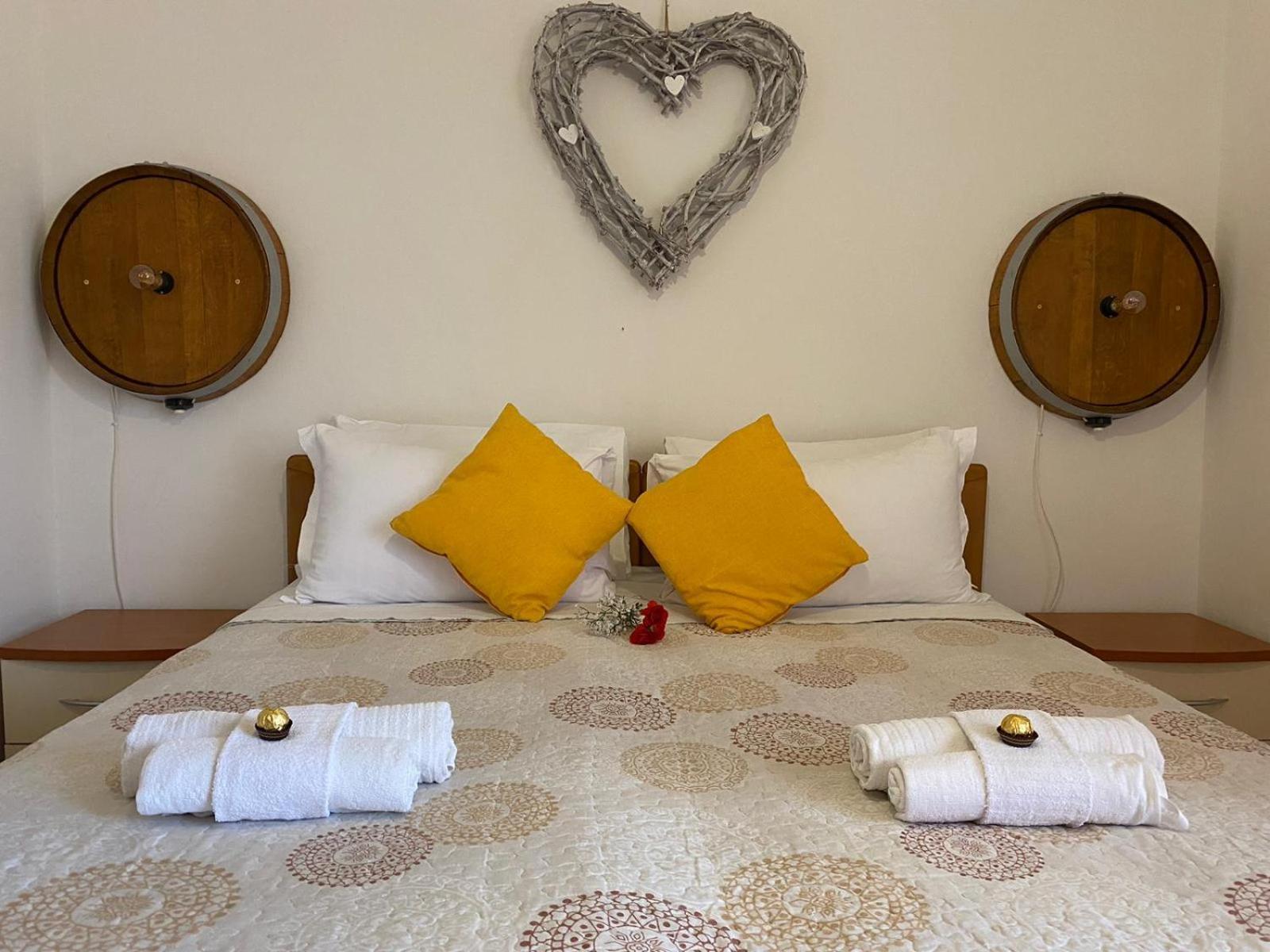 Agriturismo La Ruota モンテルーポ・アルベーゼ エクステリア 写真