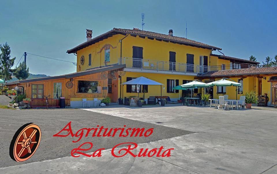 Agriturismo La Ruota モンテルーポ・アルベーゼ エクステリア 写真